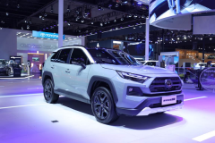 <b>一汽丰田新RAV4荣放上海车展首秀</b>
